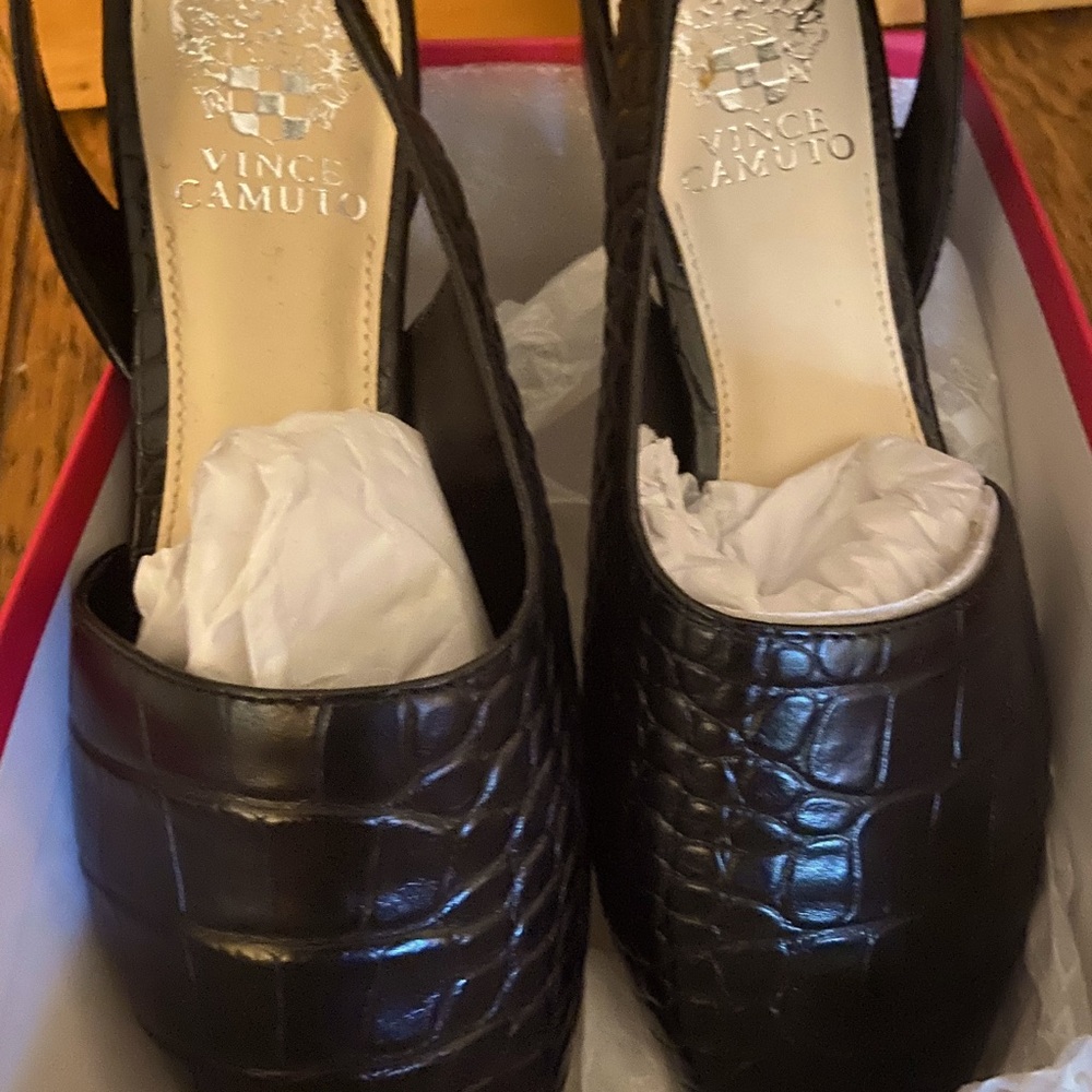 Vince Camuto sling black croc flats *NEW*